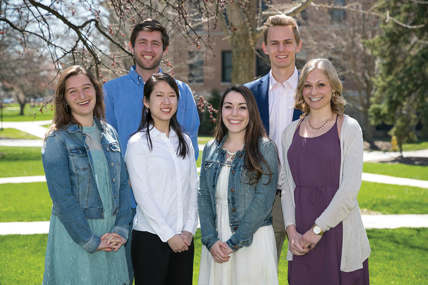 18A-WM-BOB-P42-43-Scholars-credit-MikeHudson-SeniorScholars-5.jpg